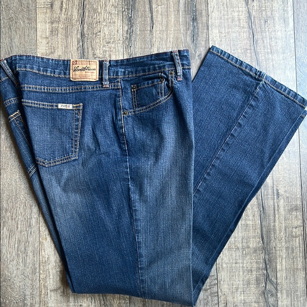 Women’s Levi's Stretch Low Rise Bootcut Blue Jeans- Classic Indigo Wash